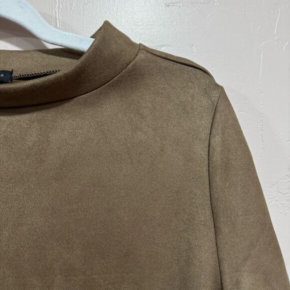 Faux Suede Button Trim Top Ann Taylor - Picture 5 of 7